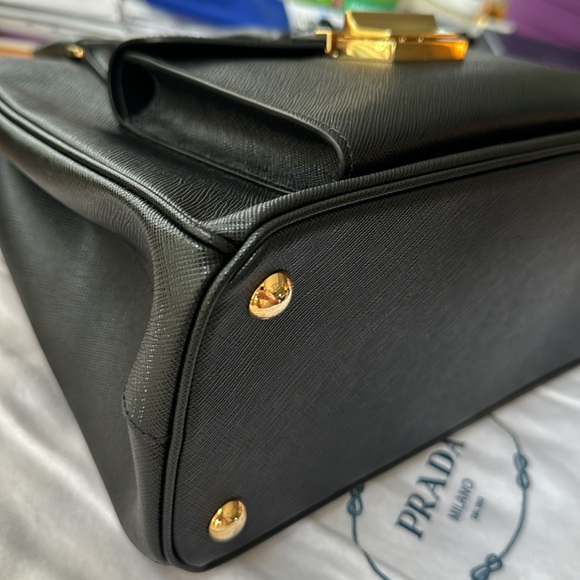 ✨Authentic Prada Saffiano Lux Metropolis/Black Gold Metal/ Excellent Condition - Picture 12 of 16
